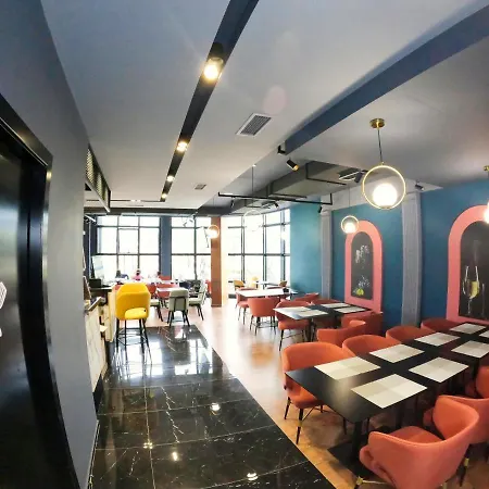 Отель Braxton 4*