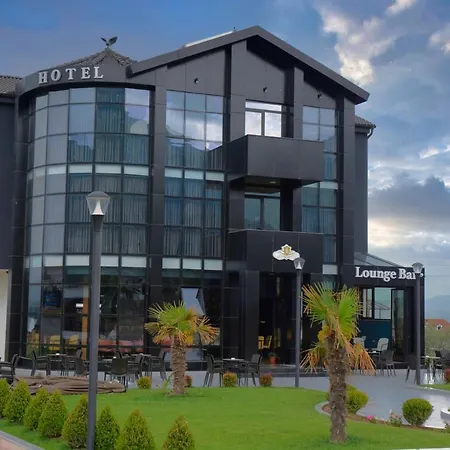 Braxton Otel Shupenze